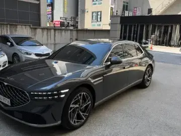 2023 Genesis G90 с пробегом 52 195 км
