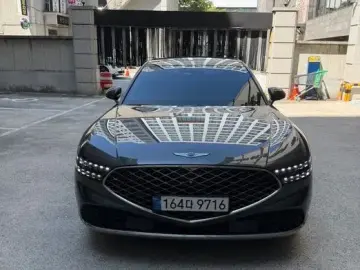 2023 Genesis G90 с пробегом 52 195 км