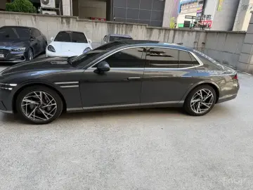 2023 Genesis G90 с пробегом 52 195 км