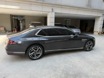 2023 Genesis G90 с пробегом 52 195 км