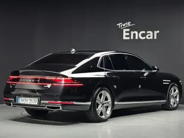 2023 Genesis G90 с пробегом 37 943 км