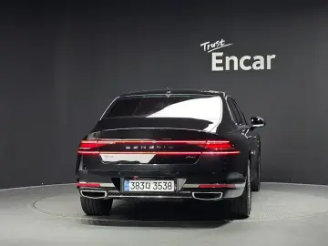 2023 Genesis G90 с пробегом 37 943 км