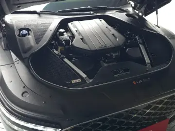 2023 Genesis G90 с пробегом 37 943 км