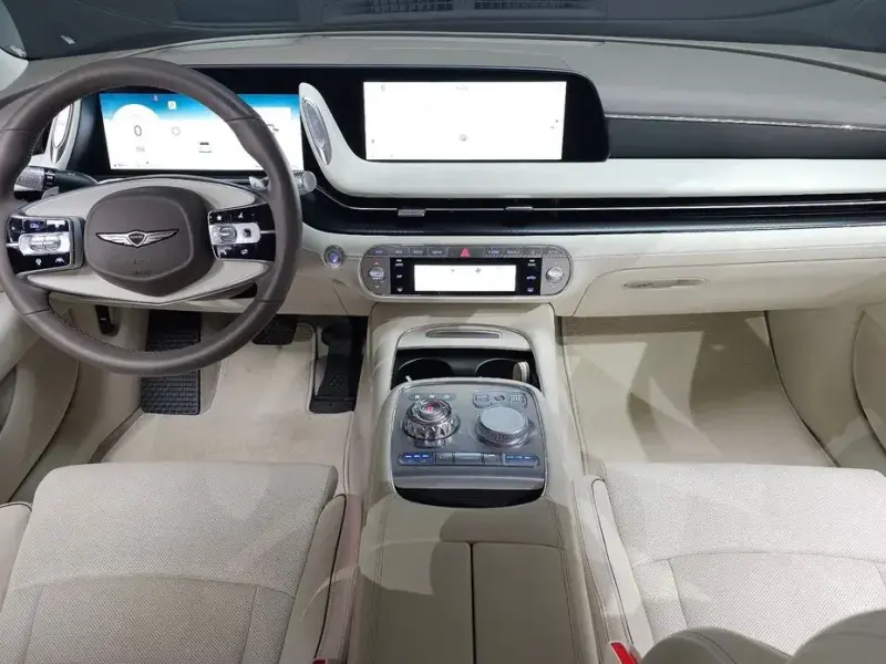 2023 Genesis G90 с пробегом 37 943 км