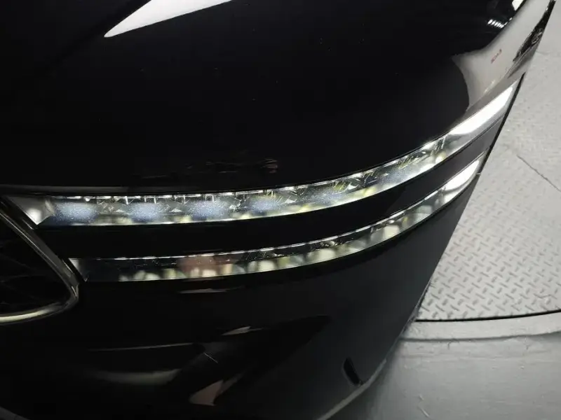 2023 Genesis G90 с пробегом 37 943 км
