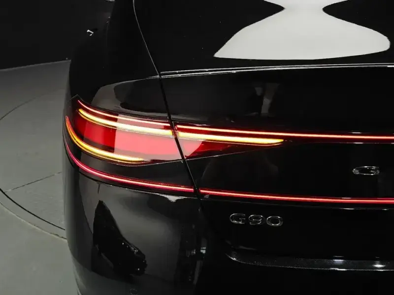 2023 Genesis G90 с пробегом 37 943 км