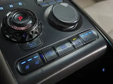 2023 Genesis G90 с пробегом 37 943 км