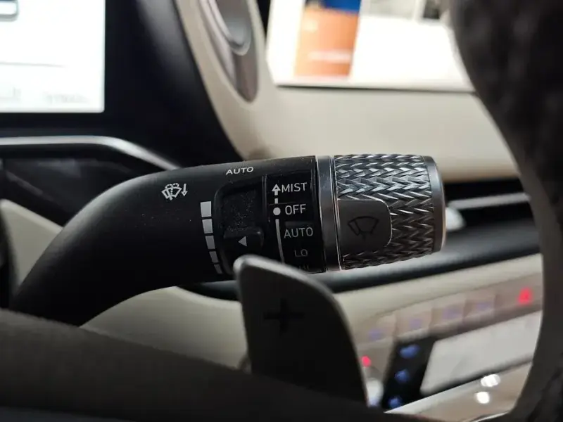 2023 Genesis G90 с пробегом 37 943 км