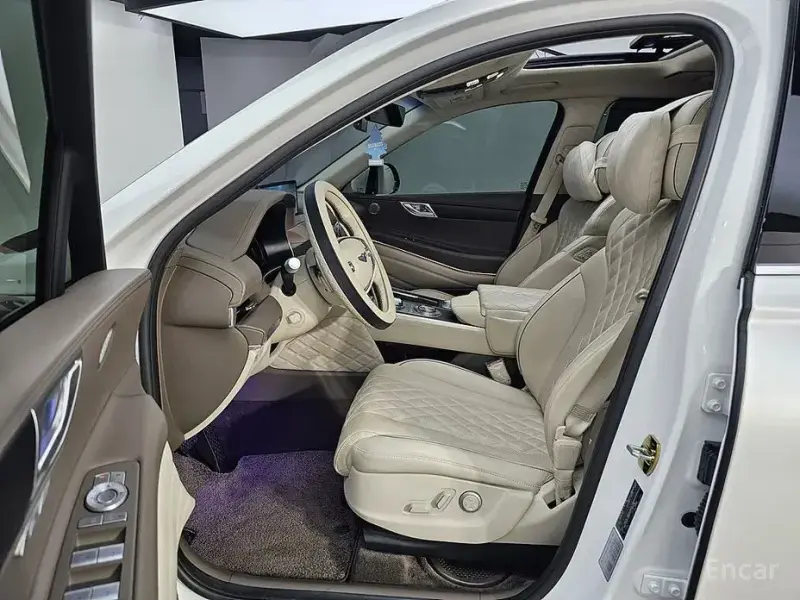 2023 Genesis GV80 с пробегом 42 657 км
