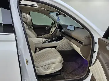 2023 Genesis GV80 с пробегом 42 657 км