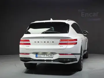 2023 Genesis GV80 с пробегом 33 993 км