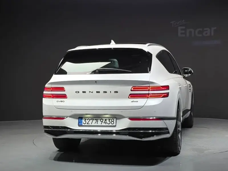 2023 Genesis GV80 с пробегом 33 993 км