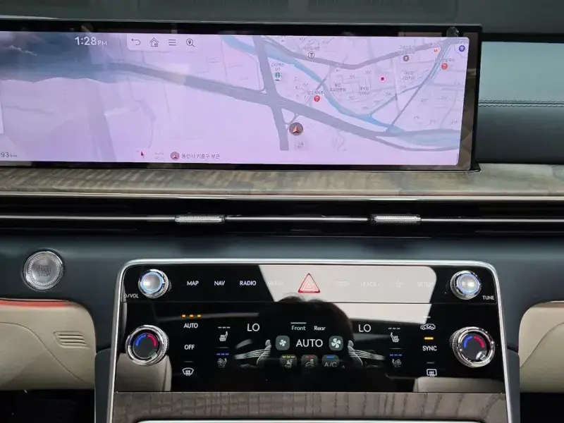 2023 Genesis GV80 с пробегом 33 993 км