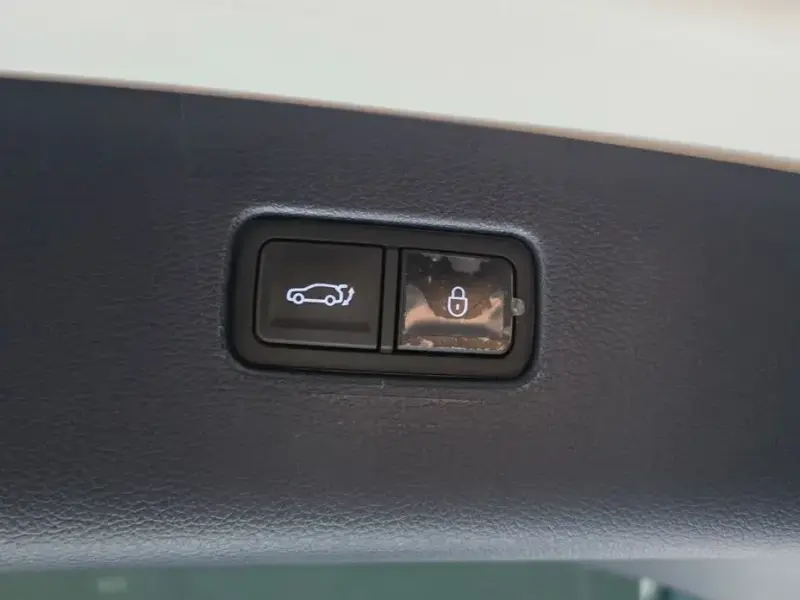 2023 Genesis GV80 с пробегом 33 993 км