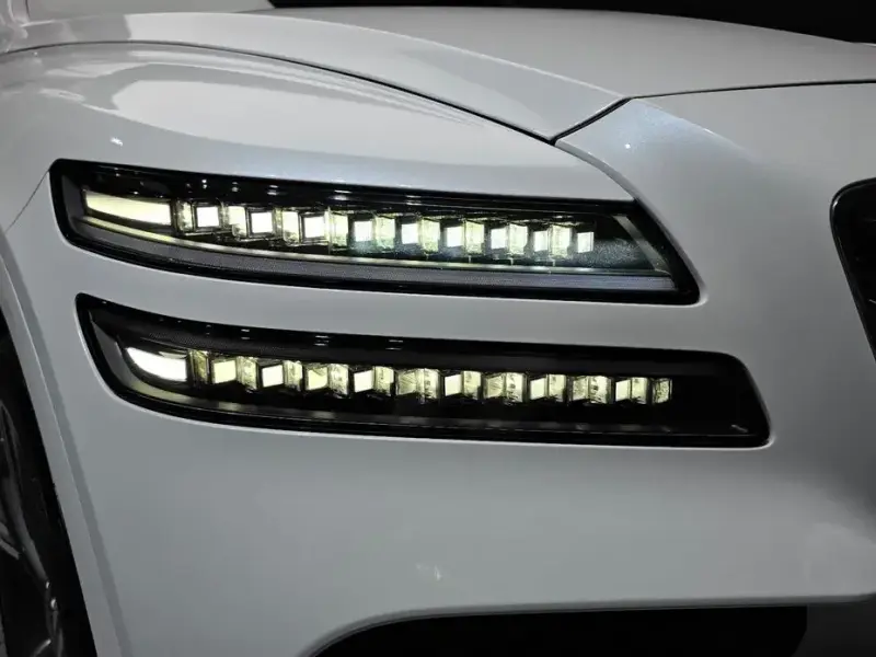 2023 Genesis GV80 с пробегом 33 993 км