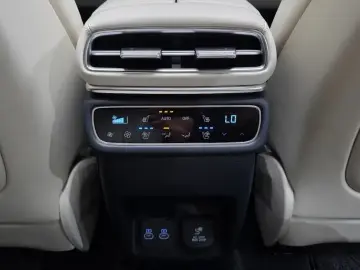 2023 Genesis GV80 с пробегом 33 993 км