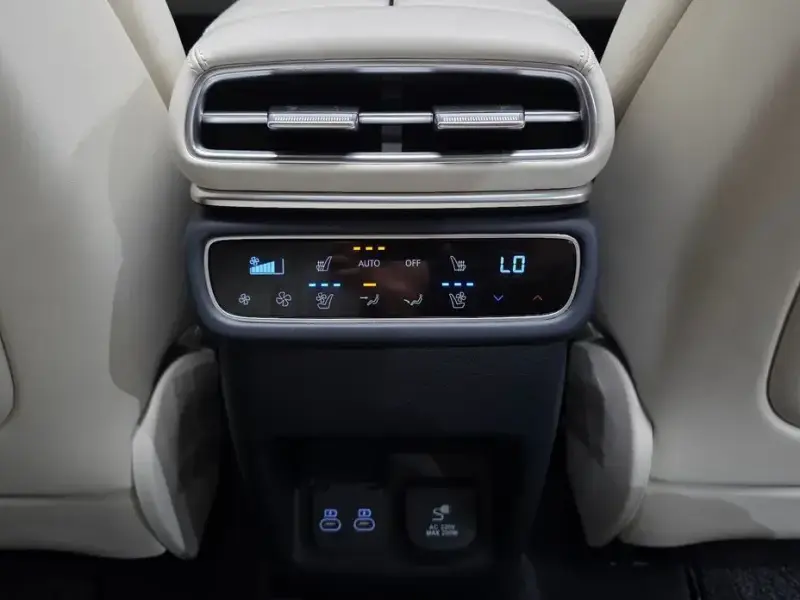 2023 Genesis GV80 с пробегом 33 993 км
