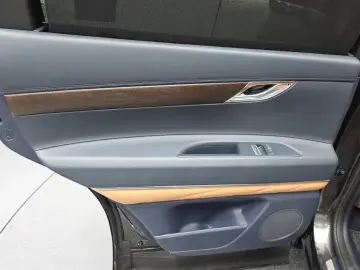2023 Genesis GV80 с пробегом 54 477 км
