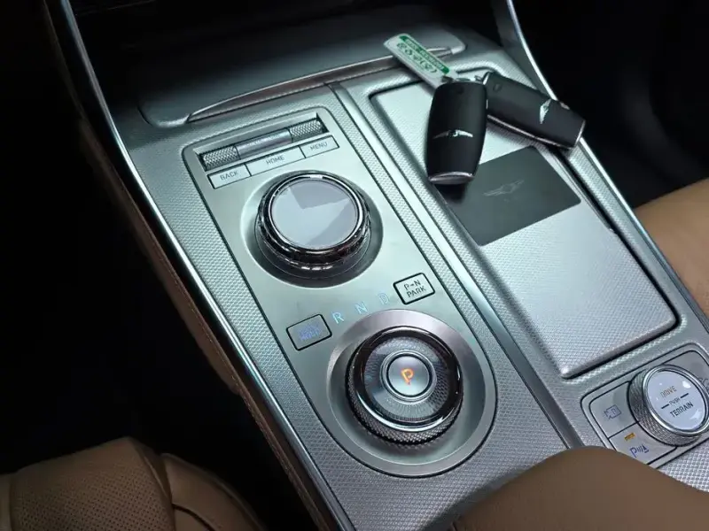 2023 Genesis GV80 с пробегом 46 456 км
