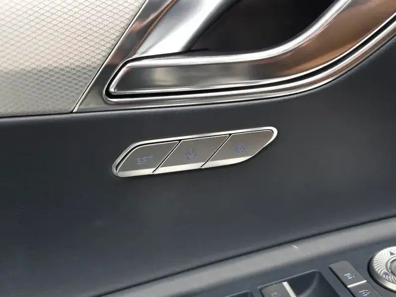 2023 Genesis GV80 с пробегом 46 456 км