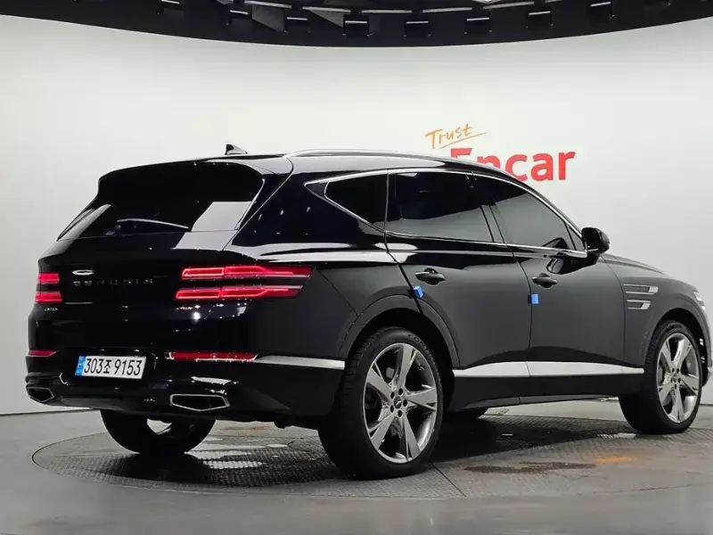 2023 Genesis GV80 с пробегом 45 919 км