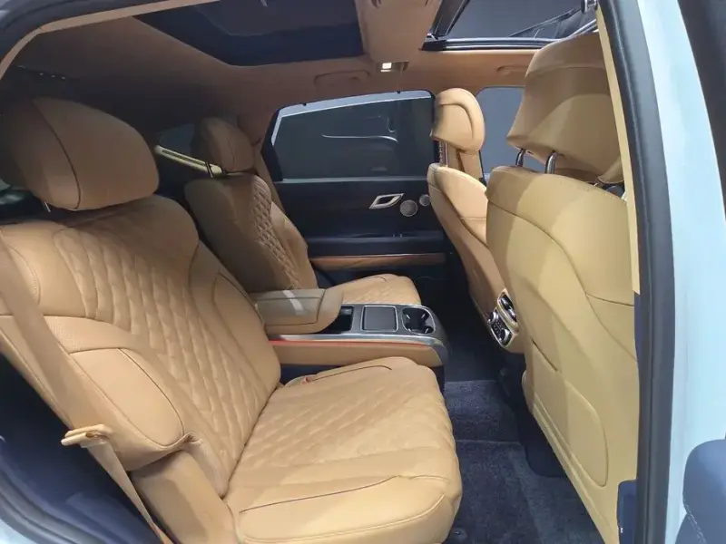 2023 Genesis GV80 с пробегом 26 863 км