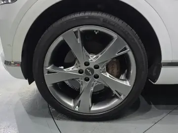 2023 Genesis GV80 с пробегом 56 682 км