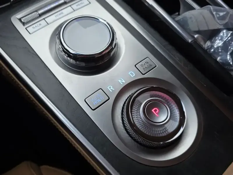 2023 Genesis GV80 с пробегом 56 682 км