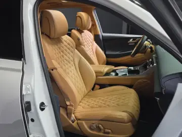 2023 Genesis GV80 с пробегом 56 682 км