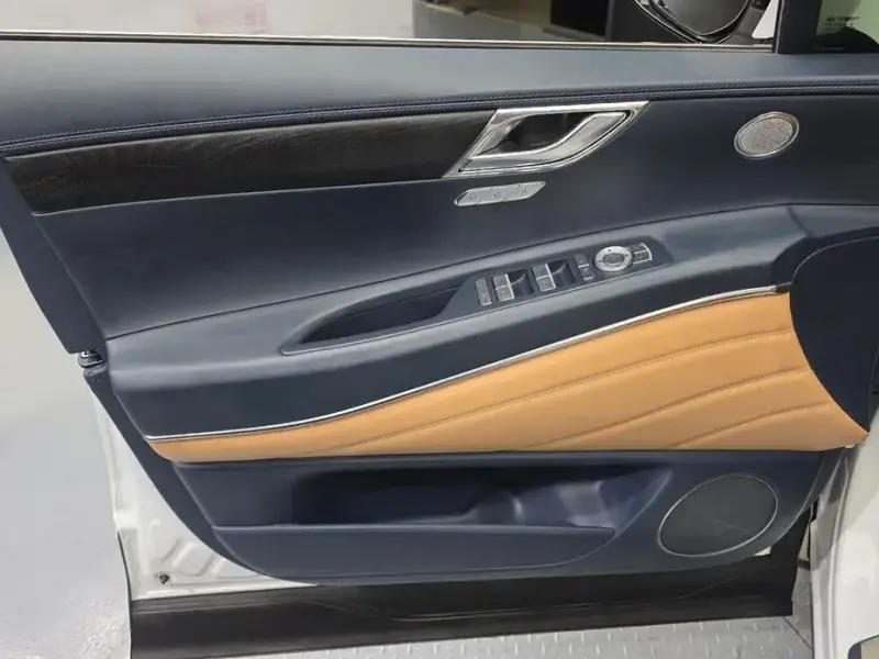 2023 Genesis GV80 с пробегом 56 682 км