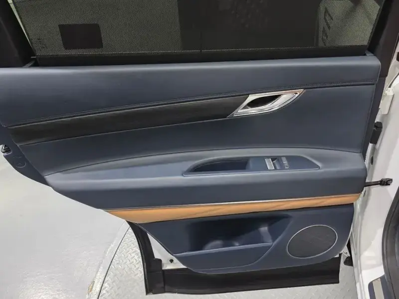 2023 Genesis GV80 с пробегом 56 682 км