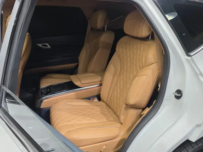 2023 Genesis GV80 с пробегом 56 682 км