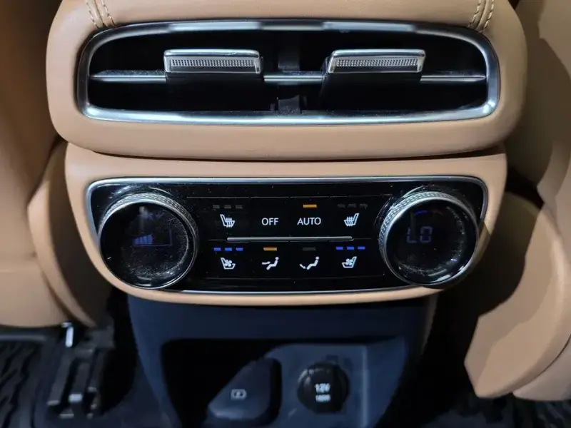 2023 Genesis GV80 с пробегом 56 682 км