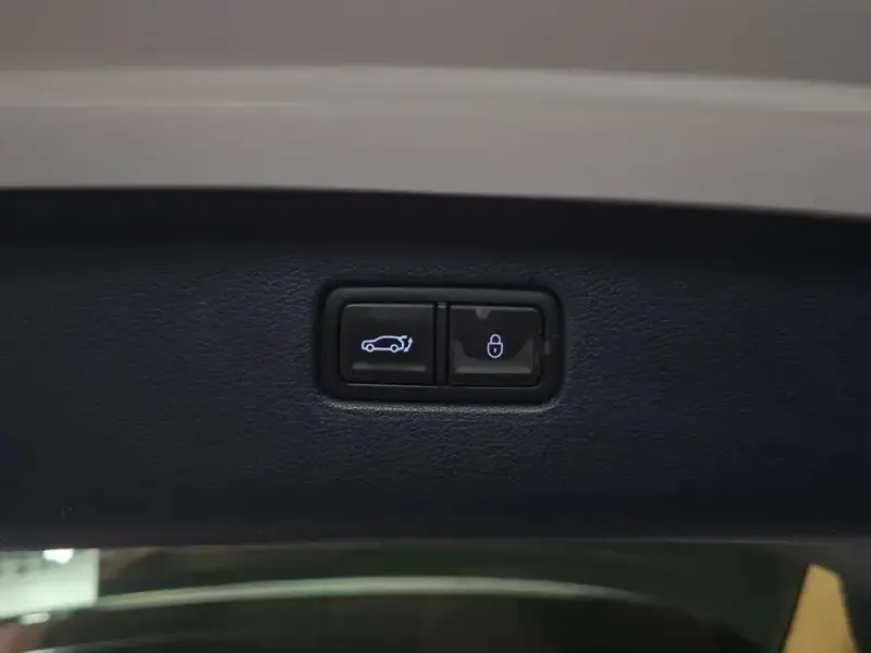 2023 Genesis GV80 с пробегом 56 682 км