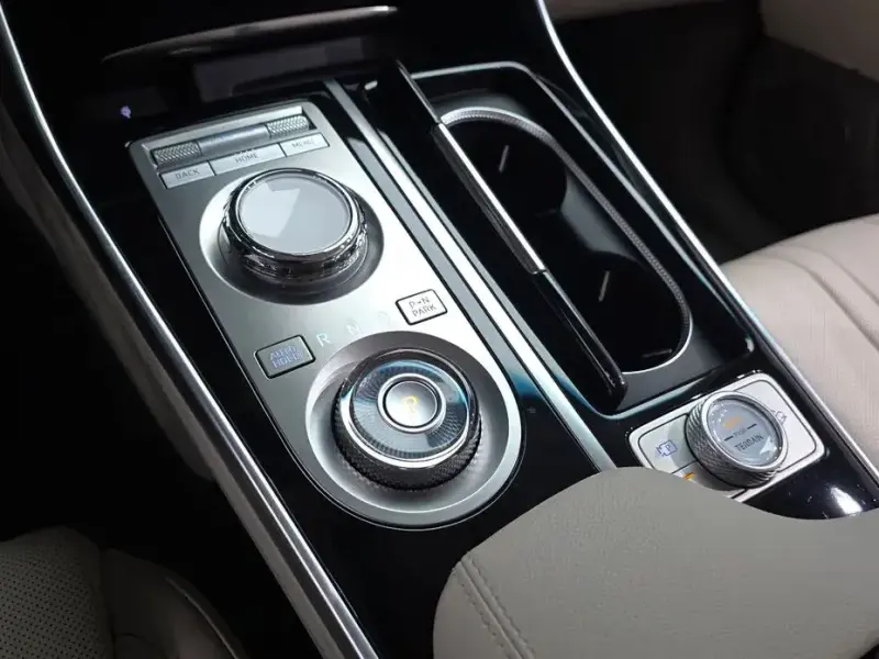 2023 Genesis GV80 с пробегом 63 936 км