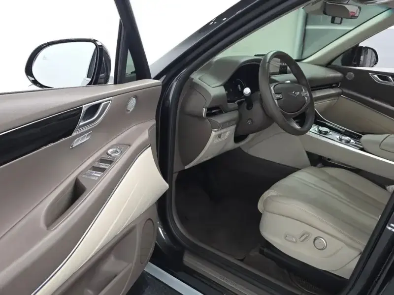 2023 Genesis GV80 с пробегом 63 936 км