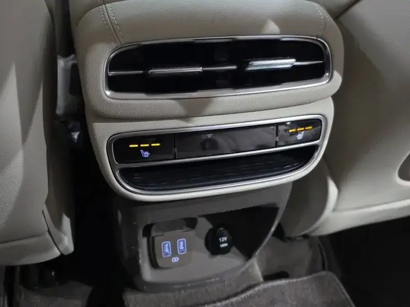 2023 Genesis GV80 с пробегом 63 936 км