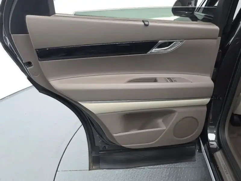 2023 Genesis GV80 с пробегом 63 936 км