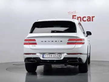 2023 Genesis GV80 с пробегом 38 757 км