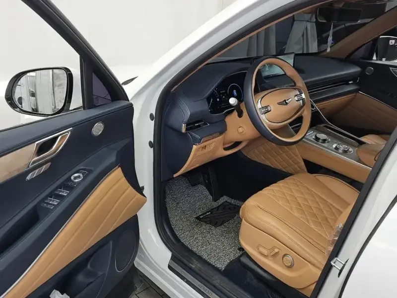 2023 Genesis GV80 с пробегом 72 854 км