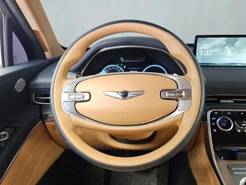 2023 Genesis GV80 с пробегом 72 854 км