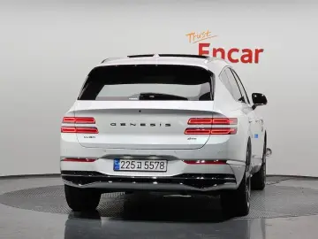 2023 Genesis GV80 с пробегом 44 652 км