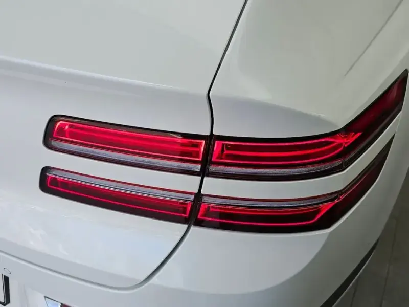 2023 Genesis GV80 с пробегом 72 854 км