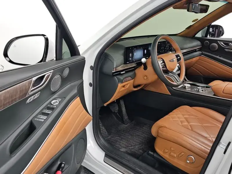 2023 Genesis GV80 с пробегом 44 652 км