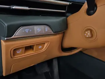 2023 Genesis GV80 с пробегом 44 652 км