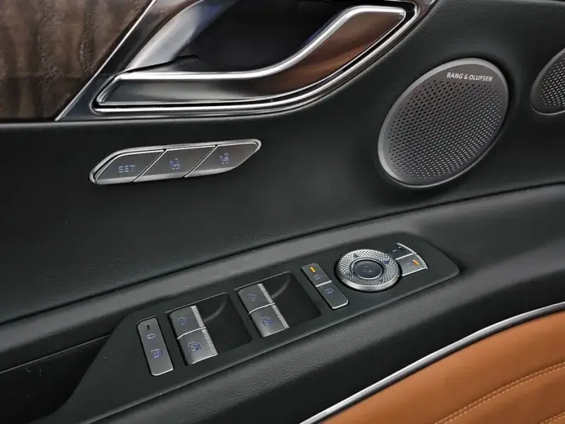 2023 Genesis GV80 с пробегом 44 652 км