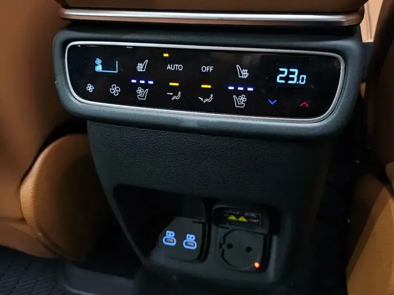 2023 Genesis GV80 с пробегом 44 652 км