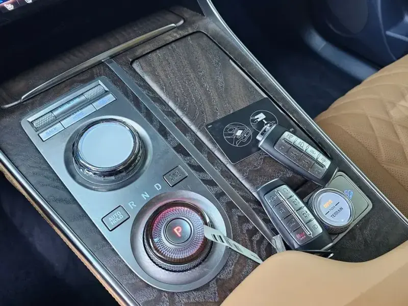 2023 Genesis GV80 с пробегом 64 124 км