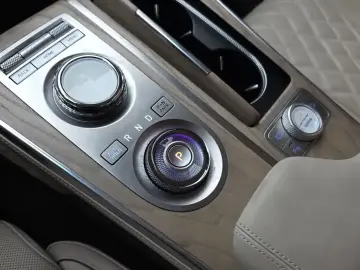 2023 Genesis GV80 с пробегом 35 436 км