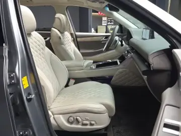 2023 Genesis GV80 с пробегом 35 436 км